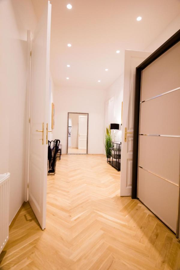 Studio Opera - Mai's Wien